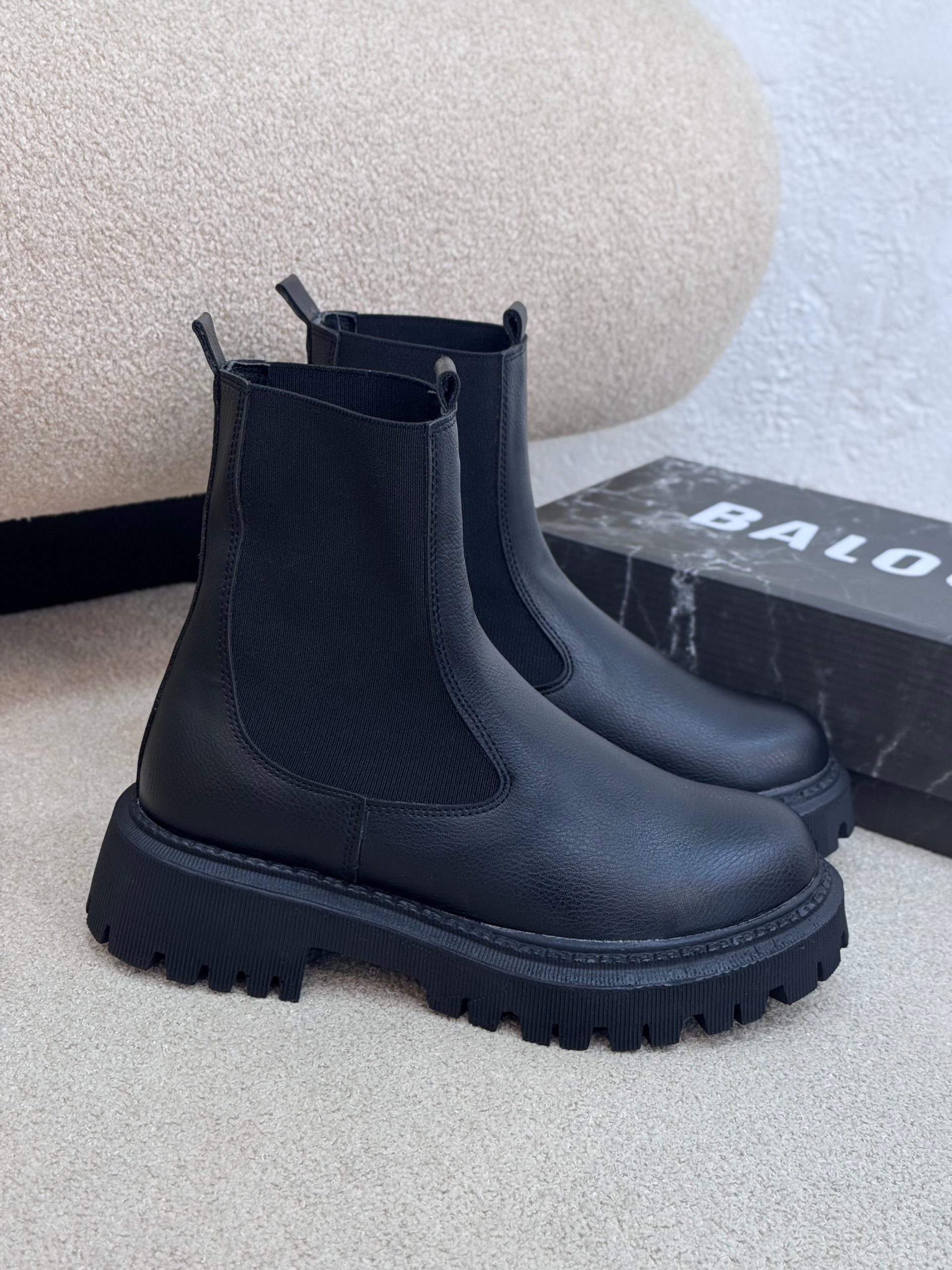 76E3E348-F516-4EEB-B865-FEBD93A6F02B