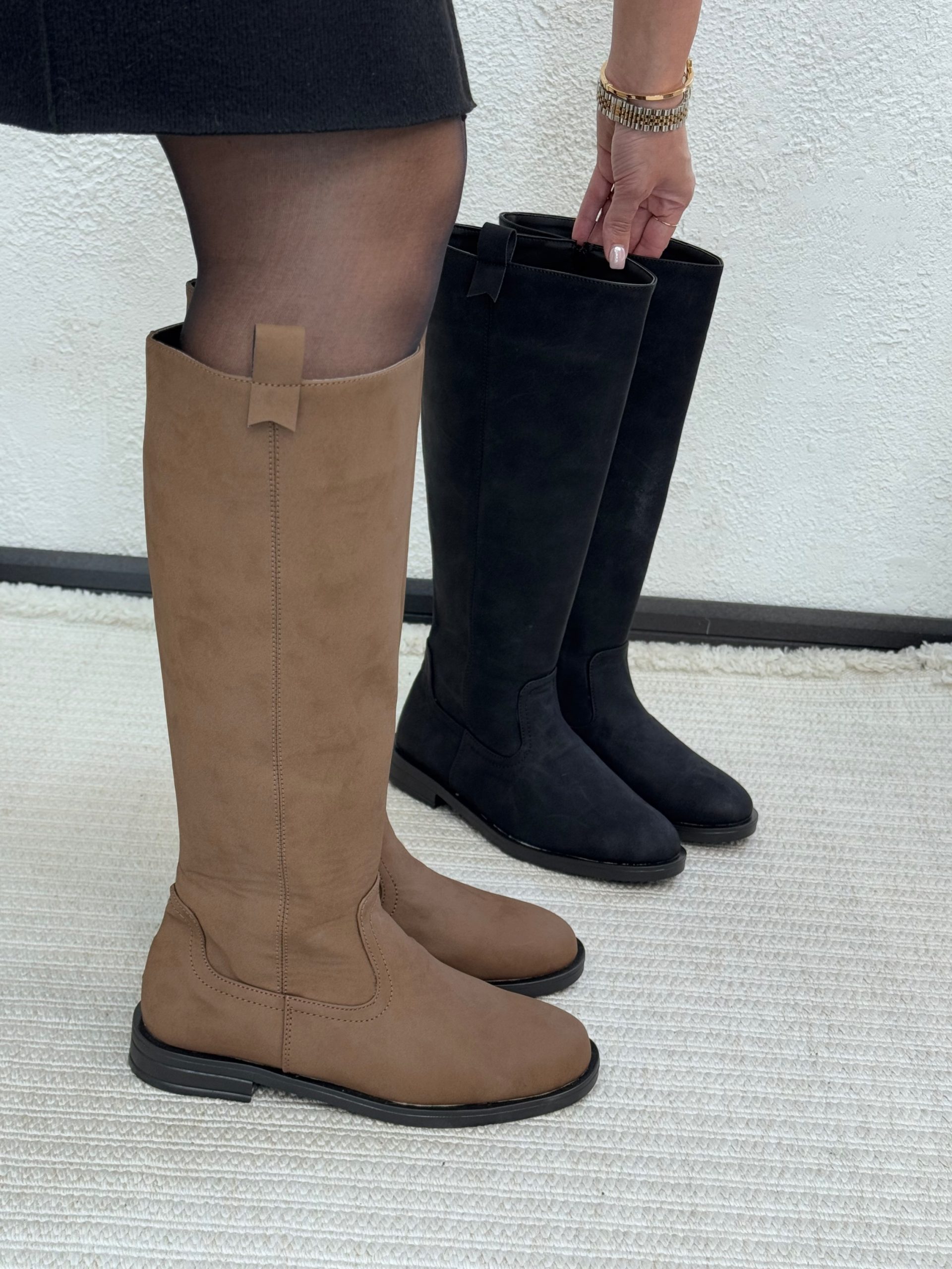 6DB65A00-2DEC-4ABB-A87C-32256B147CA9